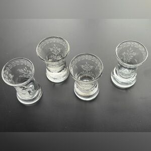 Elegant etched shot glasses, 1oz